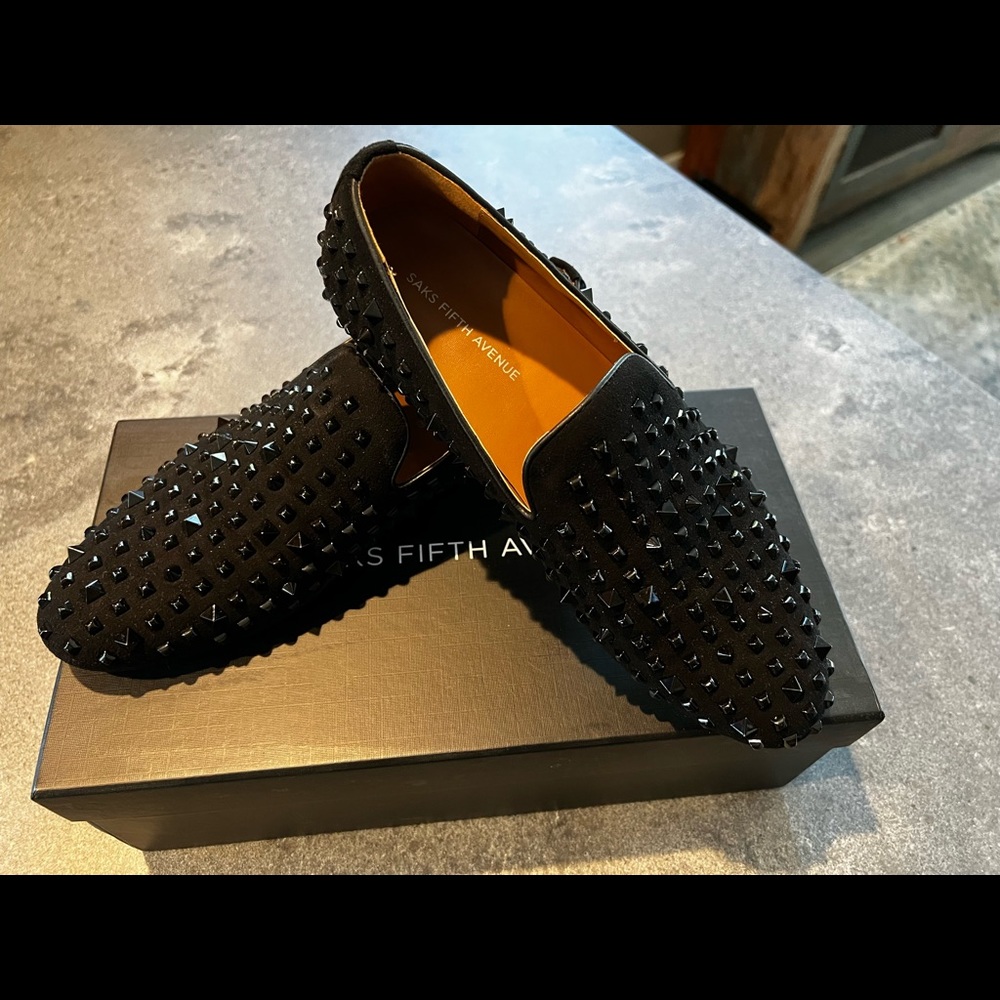 SAKS FIFTH AVENUE formal shoes.